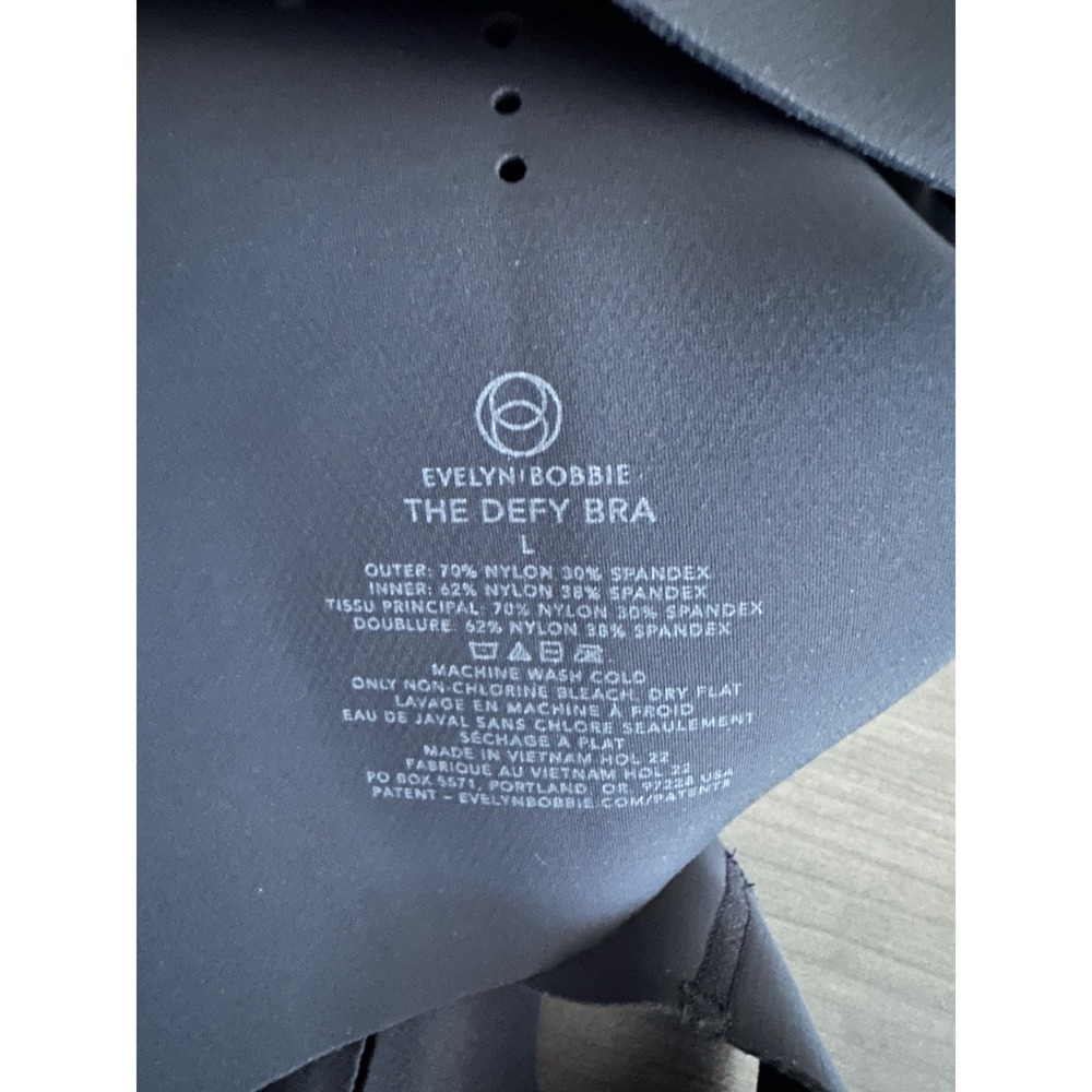 Evelyn & Bobbie The Defy Wireless Bra - Picture 3 of 4